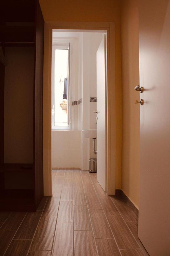 Bed & Breakfast La Dimora Dei Borboni Napoli