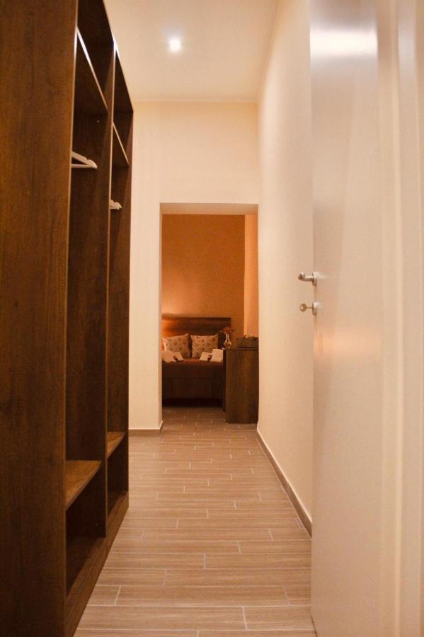 La Dimora Dei Borboni Bed & Breakfast Napoli